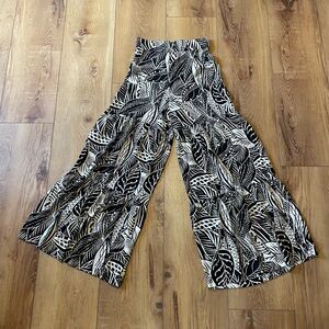 Leaf‎ Print Wide Leg Pants